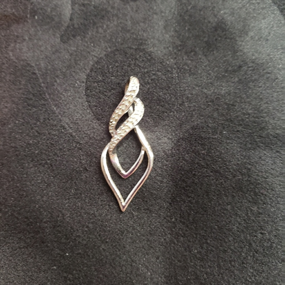 Diamond pendant